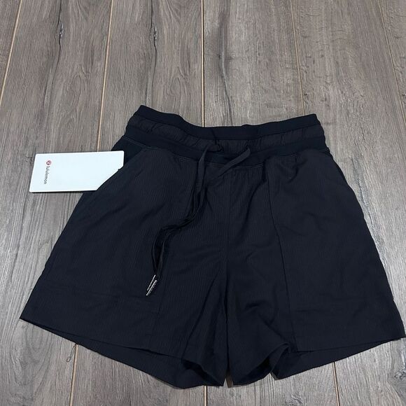 Dance Studio HR
Short 3.5" - Picture 1 of 2